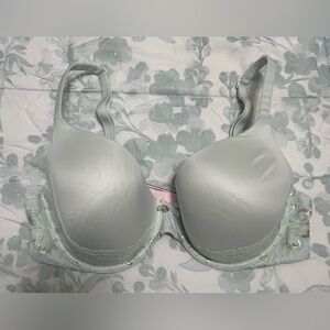 Victoria Secret- Body by Victoria Bra